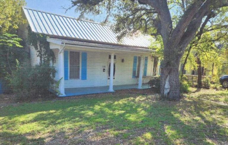 705 west lyn 768x488